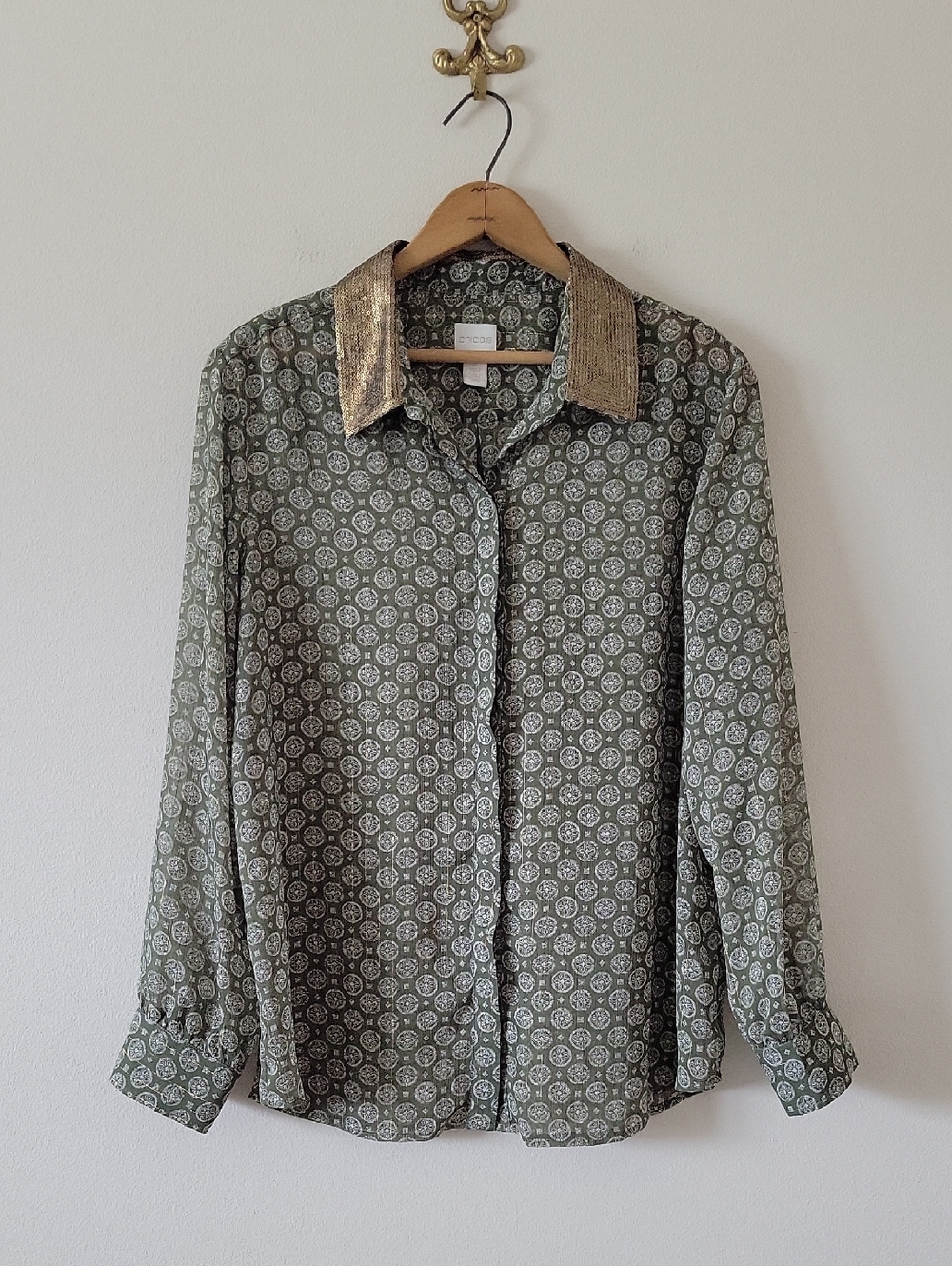 Chico's Green Sheer‎ Button Down Shirt Gold Sequin Collar Size Large